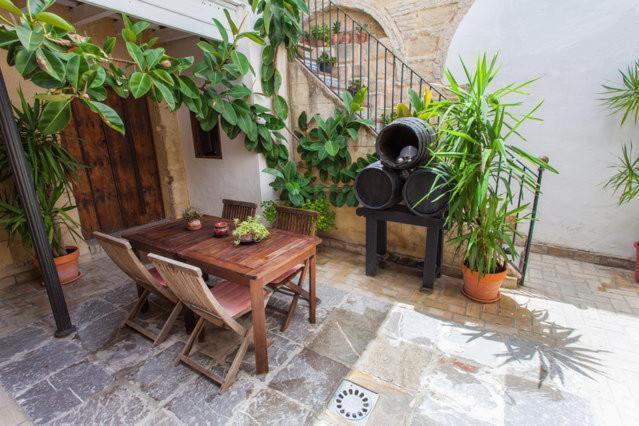 Apartamentos El Patio Andaluz Херес-де-ла-Фронтера Номер фото
